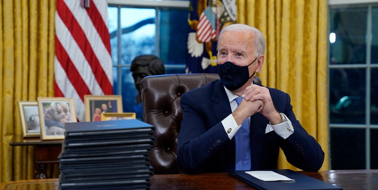 بایدن: ترامپ باید استیضاح شود