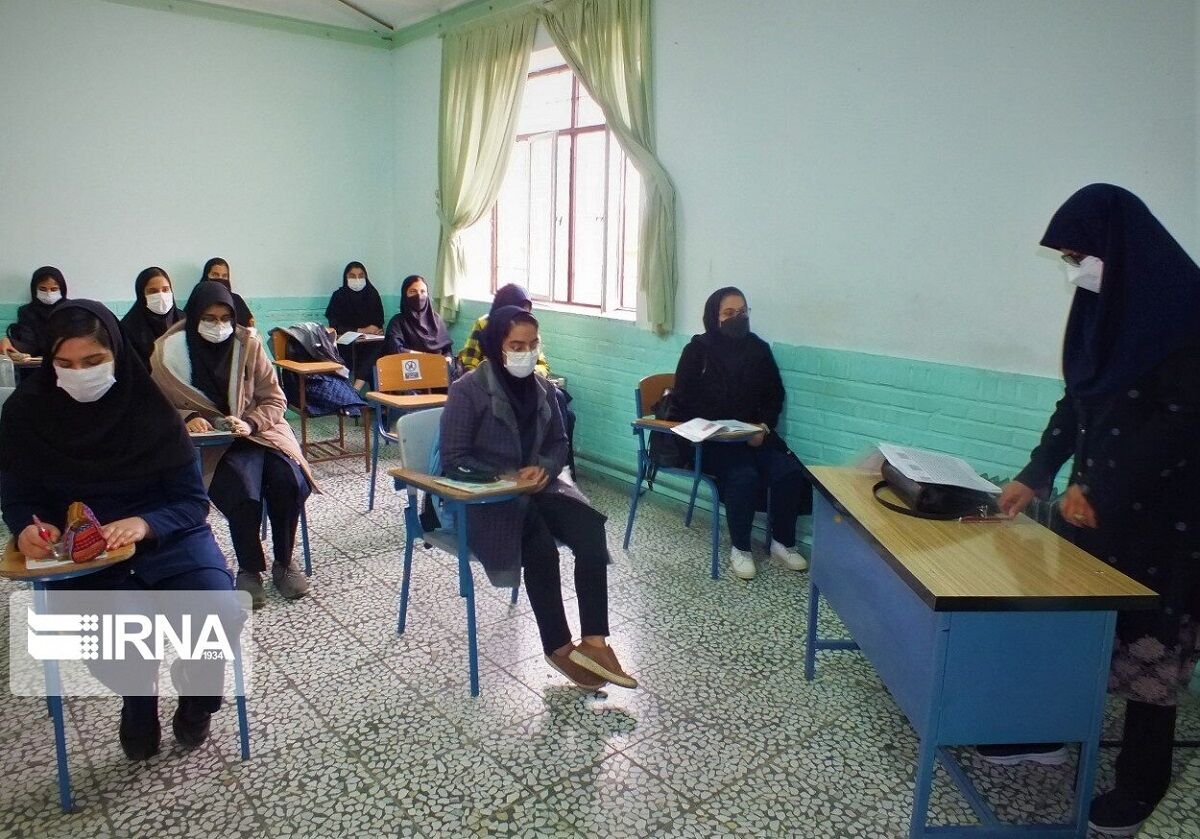 وزیر آموزش و پرورش: ارائه «کارت واکسن» برای شرکت در «امتحانات حضوری» الزامی نیست وزیر آموزش و پرورش: ارائه «کارت واکسن» برای شرکت در «امتحانات حضوری» الزامی نیست