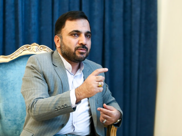 وزیر ارتباطات: خیال مردم از بابت حفاظت از دادههایشان در پیامرسانهای داخلی راحت باشد وزیر ارتباطات: خیال مردم از بابت حفاظت از دادههایشان در پیامرسانهای داخلی راحت باشد