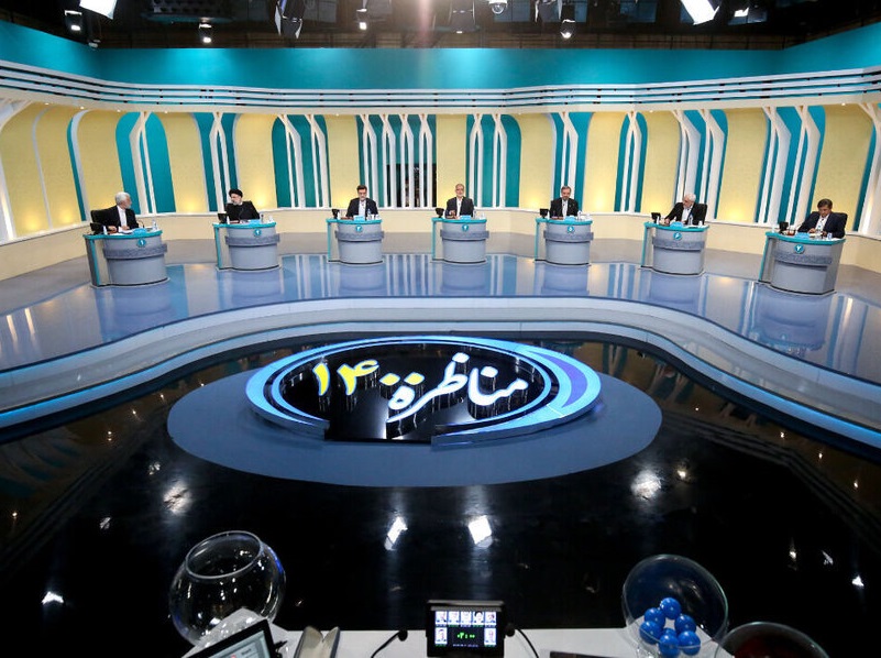 بگو مگوی تند همتی، رئیسی و مهرعلیزاده/ زاکانی عصبانی شد بگو مگوی تند همتی، رئیسی و مهرعلیزاده/ زاکانی عصبانی شد