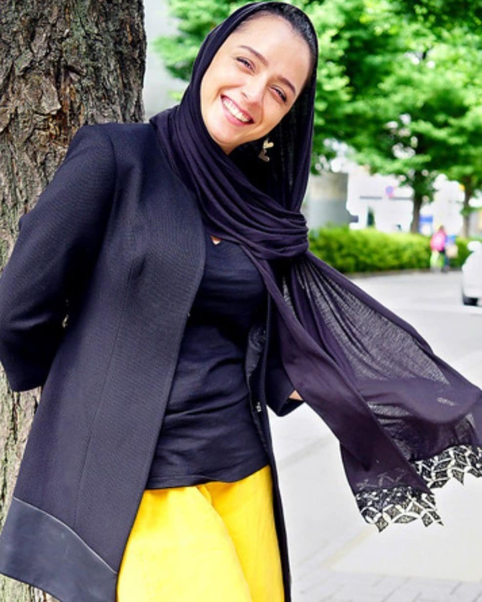 تی شرت یقه باز ترانه علیدوستی جنجال کرد/عکس