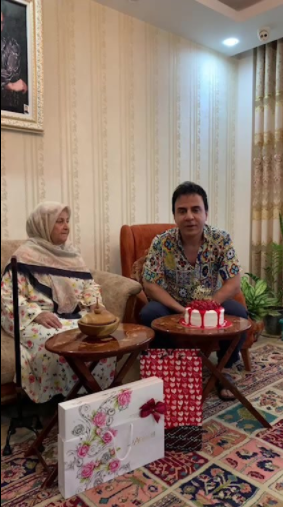 تشکر ویژه عموپورنگ از همراهان همیشگی +عکس عموپورنگ