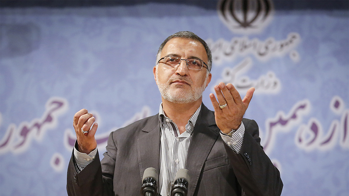 زاکانی بدون حکم تهران را اداره میکند! زاکانی بدون حکم تهران را اداره میکند!