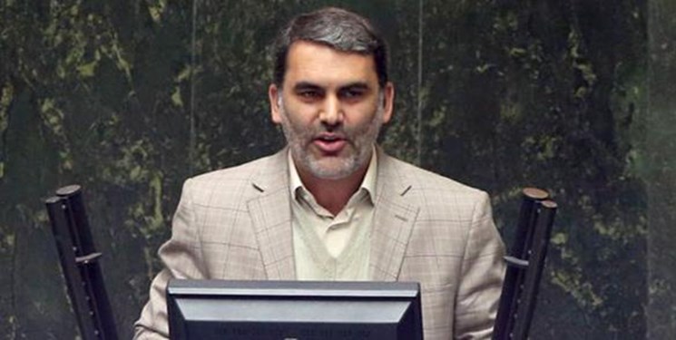 با حذف ارز ۴۲۰۰ تومانی برای برخی کالا‌ها یارانه نقدی تا حداکثر هر نفر ماهانه صد هزار تومان پرداخت می‌شود