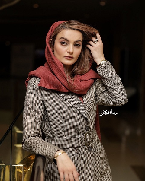 استایل رسمی بازیگر سریال آوای باران + عکس