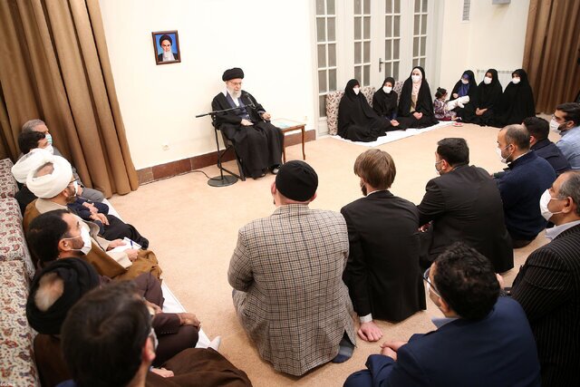 رهبر انقلاب: مسئله پیشرفت علمی و عبور از مرزهای دانش نباید فراموش شود رهبر انقلاب: مسئله پیشرفت علمی و عبور از مرزهای دانش نباید فراموش شود