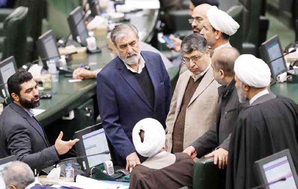 نقض آزادی مشروع مردم با # طرح خفقان نقض آزادی مشروع مردم با # طرح خفقان