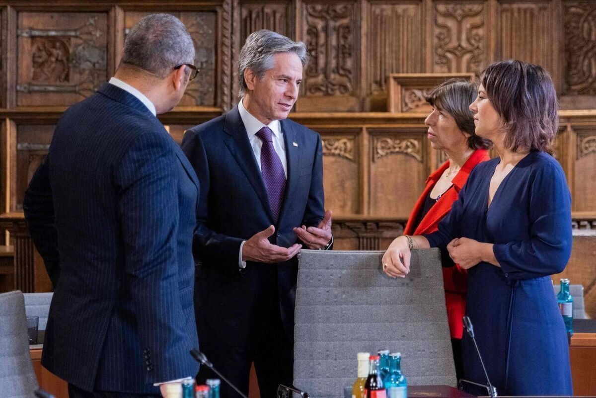 درباره ايران، بدون مقامات ايراني درباره ايران، بدون مقامات ايراني