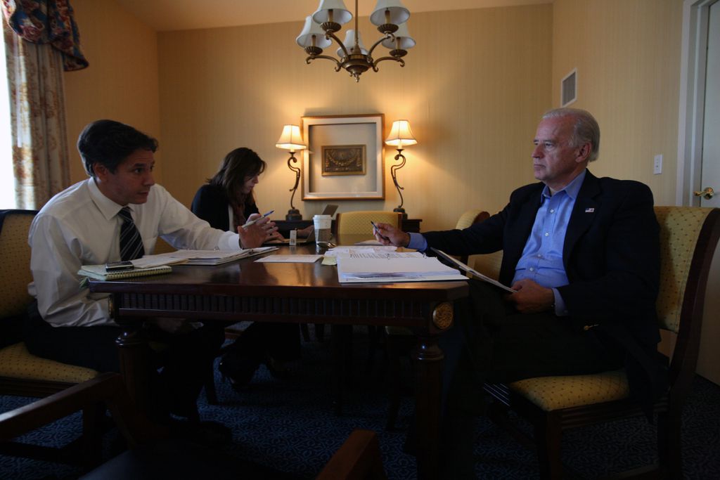 سخنگوی وزارت خارجه آمریکا: ایران باید تصمیم بگیرد؛ اصرار بر شروط فرابرجامیاش یا رسیدن به توافق سخنگوی وزارت خارجه آمریکا: ایران باید تصمیم بگیرد؛ اصرار بر شروط فرابرجامیاش یا رسیدن به توافق