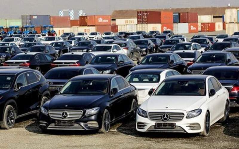 کلید حل واراداتخودرو به دست سران سهقوه است کلید حل واراداتخودرو به دست سران سهقوه است