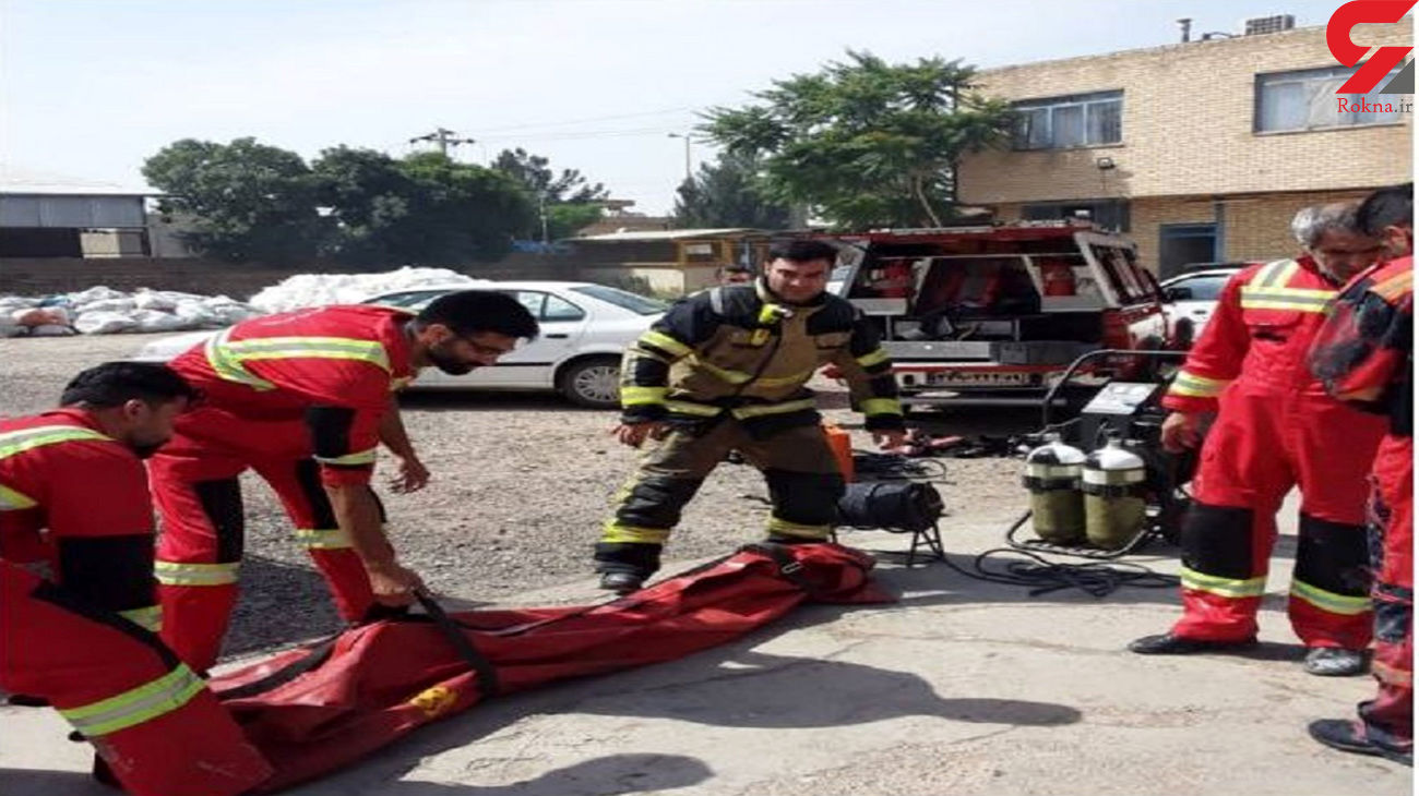 کشف جسد 2 کارگر در انبار فاضلاب شرکت تولیدی شانه تخم مرغ / در قزوین رخ داد کشف جسد 2 کارگر در انبار فاضلاب شرکت تولیدی شانه تخم مرغ / در قزوین رخ داد