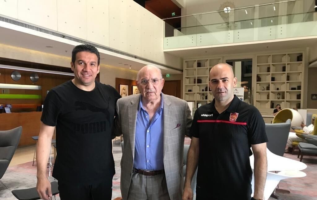 واکنش حشمت مهاجرانی به حضور فرهاد مجیدی در امارات واکنش حشمت مهاجرانی به حضور فرهاد مجیدی در امارات