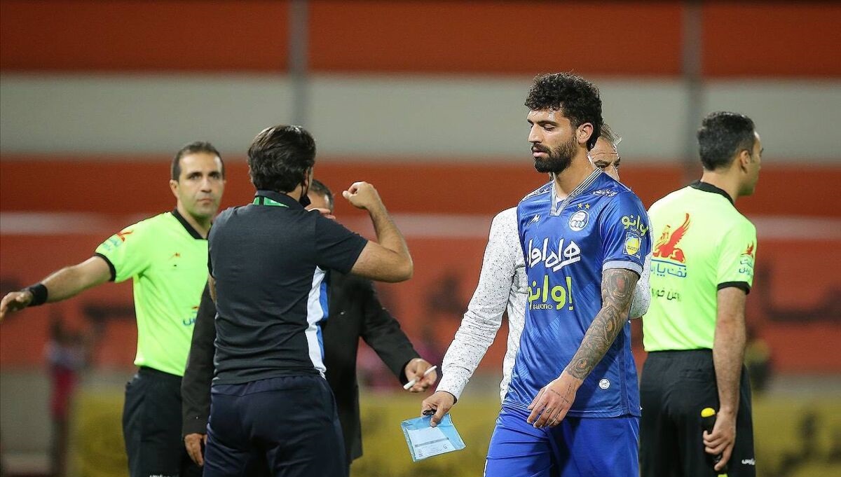 مدافع جنجالی استقلال در لیست خرید امیر قلعه نویی مدافع جنجالی استقلال در لیست خرید امیر قلعه نویی