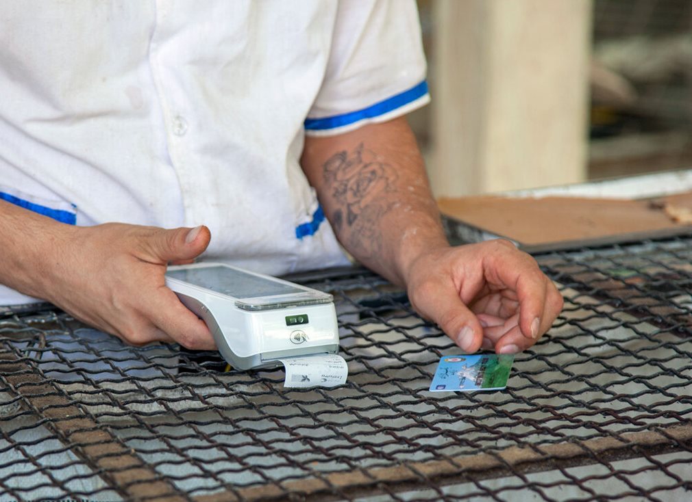 خبرگزاری دولت: مردم از طرح دولت درباره نان استقبال کرده اند زیرا هم کیفیت افزایش یافته هم قیمت تغییری نکرده خبرگزاری دولت: مردم از طرح دولت درباره نان استقبال کرده اند زیرا هم کیفیت افزایش یافته هم قیمت تغییری نکرده