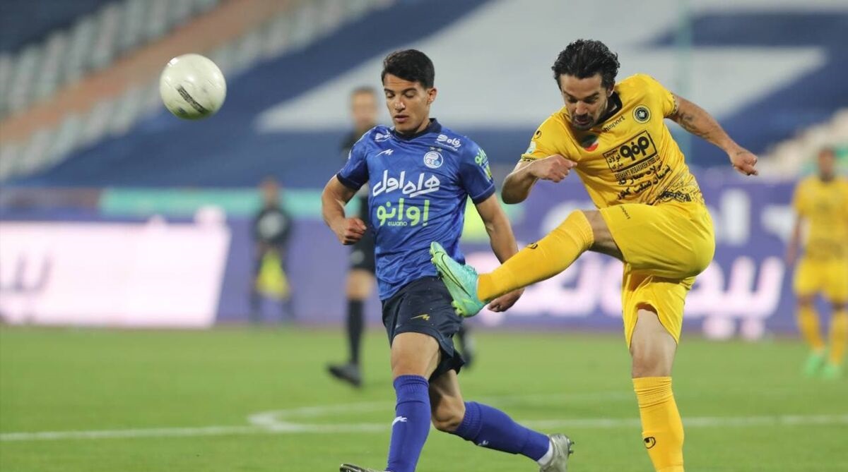 سیاست نقل و انتقالاتی سپاهان علیه استقلال و پرسپولیس سیاست نقل و انتقالاتی سپاهان علیه استقلال و پرسپولیس