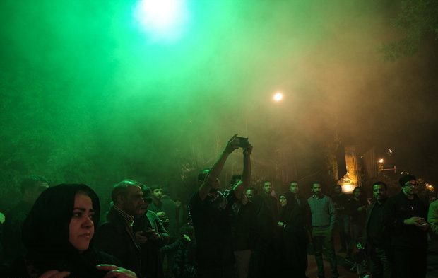 برخورد پژو ۲۰۶ با هیئت عزاداری در اردستان / ۳ فوتی و ۱۹مصدوم