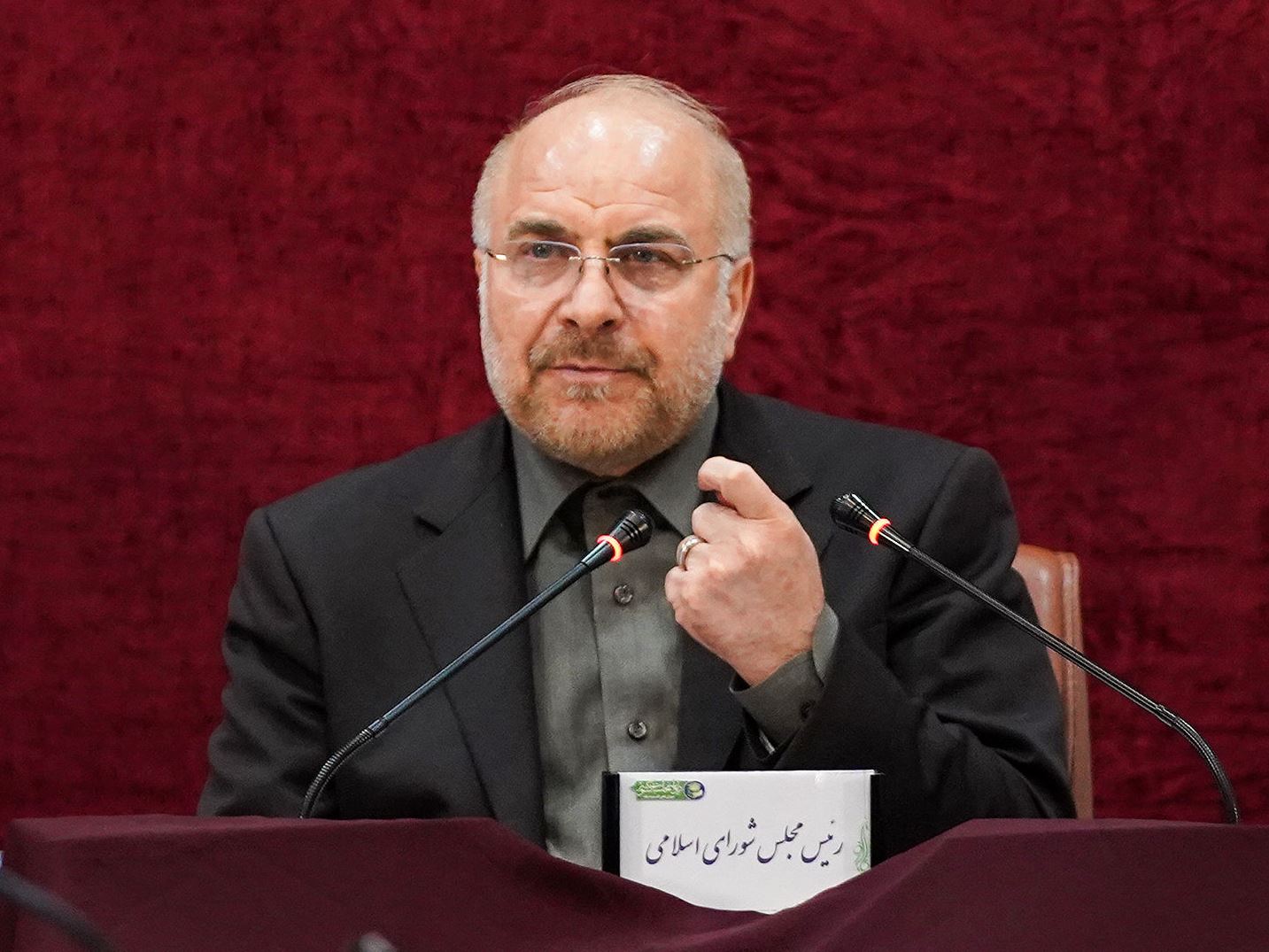 قالیباف: پشتکار انقلابی در شرایطی که هر سه قوه هماهنگی و همکاری دارند، باعث ایجاد امید در مردم شده قالیباف: پشتکار انقلابی در شرایطی که هر سه قوه هماهنگی و همکاری دارند، باعث ایجاد امید در مردم شده