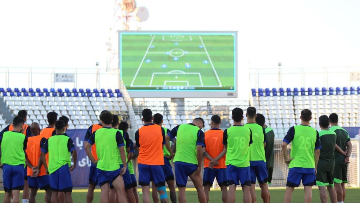 اقدام جالب سرمربی محبوب استقلال ؛ این استقلالی دست به دامن تکنولوژی شد اقدام جالب سرمربی محبوب استقلال ؛ این استقلالی دست به دامن تکنولوژی شد