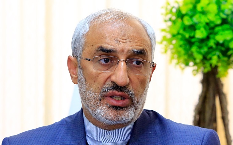 زاهدی، نماینده مجلس: جمهوری اسلامی با معترضین با رافت رفتار میکند/ بسیاری انگشت به دهان هستند که چرا نیروی انتظامی حتی یک قبضه اسلحه همراه خود ندارد زاهدی، نماینده مجلس: جمهوری اسلامی با معترضین با رافت رفتار میکند/ بسیاری انگشت به دهان هستند که چرا نیروی انتظامی حتی یک قبضه اسلحه همراه خود ندارد