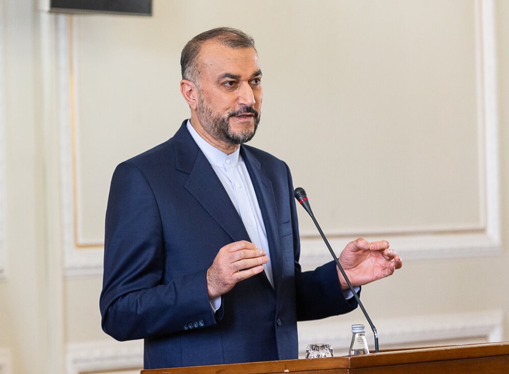 امیرعبداللهیان: ۱۵ دقیقه بعد از ورود مهسا امینی به بیمارستان کسری، دو عنصر امنیتی در آنجا مستقر میشوند و هدایت از همان لحظه شروع میشود / هیچ اتفاق خاصی در ایران رخ نداده؛ در فضای مجازی بزرگنمایی کرده اند امیرعبداللهیان: ۱۵ دقیقه بعد از ورود مهسا امینی به بیمارستان کسری، دو عنصر امنیتی در آنجا مستقر میشوند و هدایت از همان لحظه شروع میشود / هیچ اتفاق خاصی در ایران رخ نداده؛ در فضای مجازی بزرگنمایی کرده اند