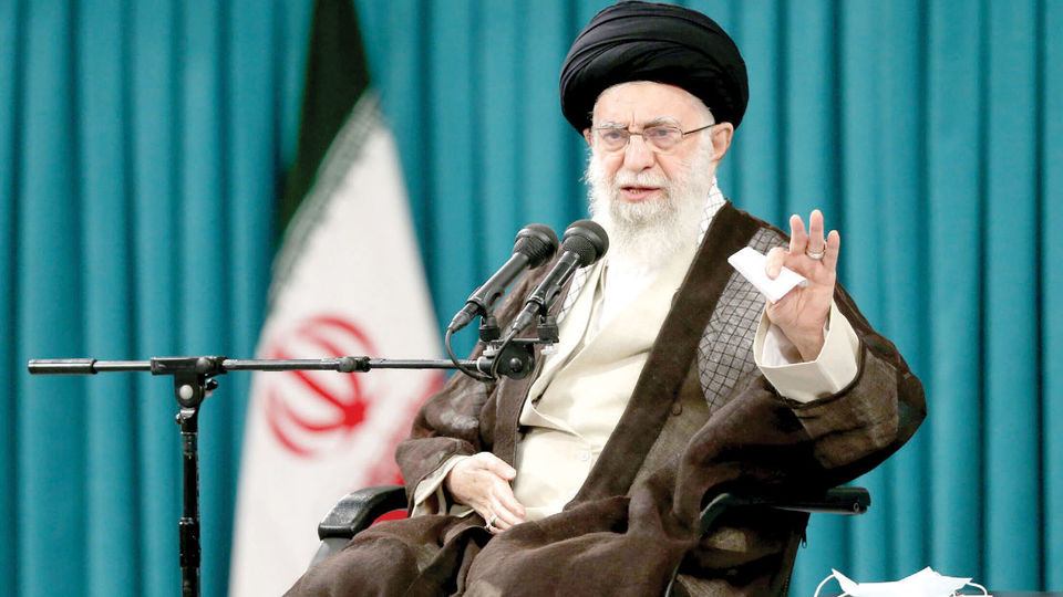 قبل از اینکه دشمن محتوای دروغ و انحرافی تولید کند باید محتواهای حقیقی و صحیح در داخل تولید شود قبل از اینکه دشمن محتوای دروغ و انحرافی تولید کند باید محتواهای حقیقی و صحیح در داخل تولید شود