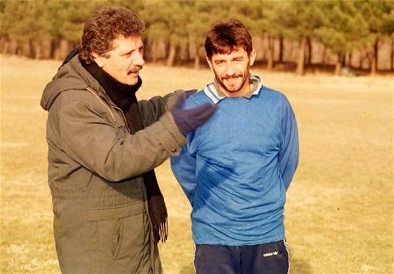 پشت پرده استقلالی شدن یک شاه ماهی پشت پرده استقلالی شدن یک شاه ماهی