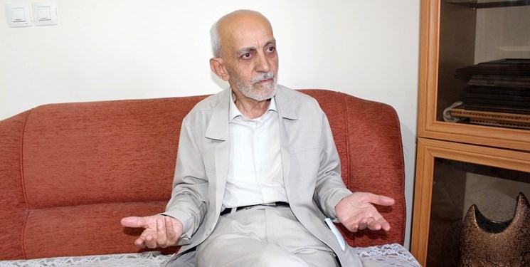 وزیر اسبق آموزش و پرورش: علت حضور دانش آموزان در اعتراضات مقایسه خود با کشورهای اروپایی و آمریکایی است وزیر اسبق آموزش و پرورش: علت حضور دانش آموزان در اعتراضات مقایسه خود با کشورهای اروپایی و آمریکایی است