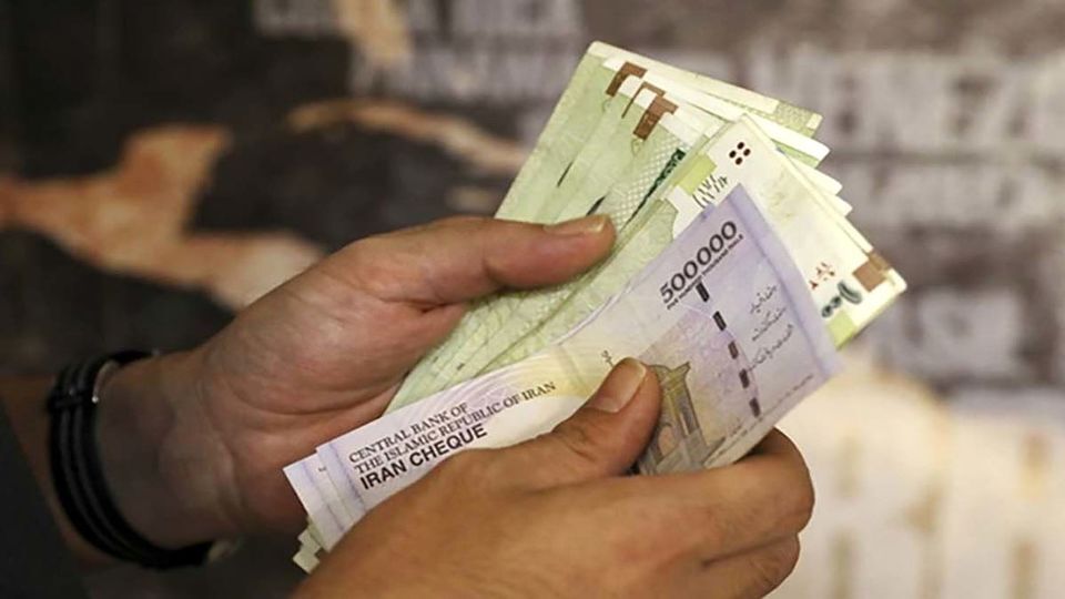 قانون افزایش حقوق به دولت ابلاغ شد قانون افزایش حقوق به دولت ابلاغ شد