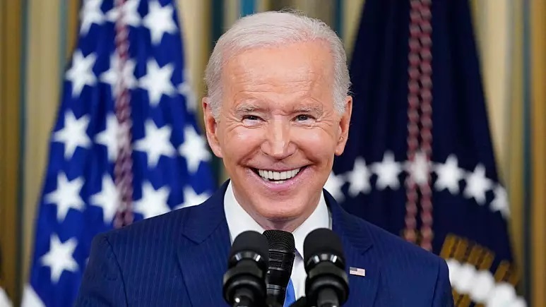 واکنش بایدن به نتیجه انتخابات کنگره: روز خوبی برای دموکراسی بود / «موج قرمز بزرگ» که جمهوریخواهان وعده داده بودند به وقوع نپیوست / قصدم حضور دوباره در رقابت انتخابات ریاستجمهوری است واکنش بایدن به نتیجه انتخابات کنگره: روز خوبی برای دموکراسی بود / «موج قرمز بزرگ» که جمهوریخواهان وعده داده بودند به وقوع نپیوست / قصدم حضور دوباره در رقابت انتخابات ریاستجمهوری است