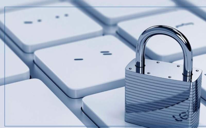 اینترنت و سوپر انقلابی‌های پرت از مرحله!