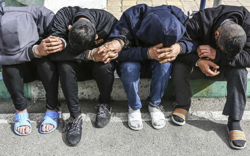 دادگستری: برای ۱۱۰ بازداشتی ناآرامی‌های اخیر در کردستان کیفرخواست صادر شد / تکمیل تحقیقات پرونده‌های دیگر با اتهاماتی همچون «محاربه» در دستور کار قرار دارد.