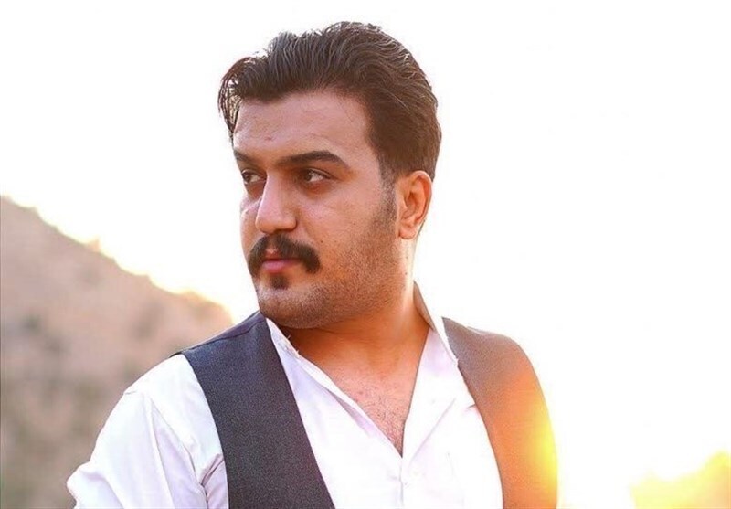 دادستان خرم آباد: احتمال خودکشی حسین زرین جویی، طنز پرداز لرستانی وجود دارد / پیکر او برای تشخیص علت فوت به پزشکی قانونی منتقل میشود دادستان خرم آباد: احتمال خودکشی حسین زرین جویی، طنز پرداز لرستانی وجود دارد / پیکر او برای تشخیص علت فوت به پزشکی قانونی منتقل میشود