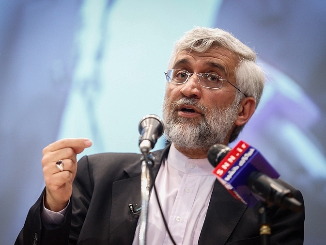 جلیلی: یک بار در مذاکرات هسته‌ای سولانا از من پرسید فرق مردمسالاری دینی شما با دموکراسی غربی چیست؟ پاسخ دادم مردم ما فقط رای نمی‌دهند بلکه با همه وجود می‌آیند و از رایشان پاسداری می‌کنند