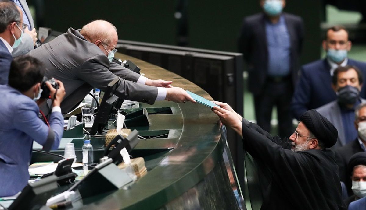 بیاطلاعی یا پنهانکاری؛ چرا دولت کسری بودجه ۸۰۰ همتی را انکار میکرد؟ بیاطلاعی یا پنهانکاری؛ چرا دولت کسری بودجه ۸۰۰ همتی را انکار میکرد؟