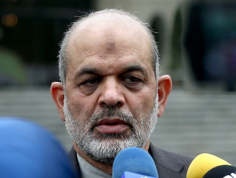 وزیر کشور: شرط دریافت خدمات، رعایت قانون است؛ یکی از قوانین رعایت حجاب است وزیر کشور: شرط دریافت خدمات، رعایت قانون است؛ یکی از قوانین رعایت حجاب است