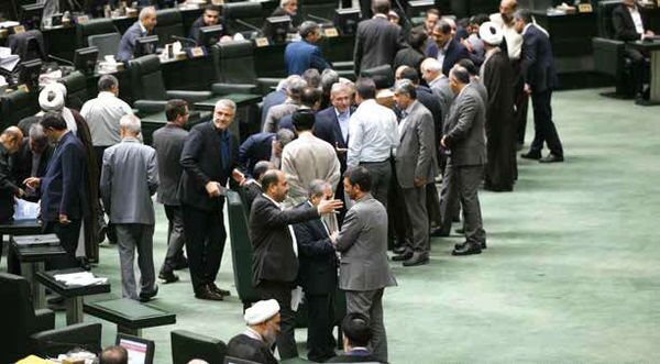 طیرۀ منافع ملی در دم فروبستن‌ها و گفتن‌های نابجا