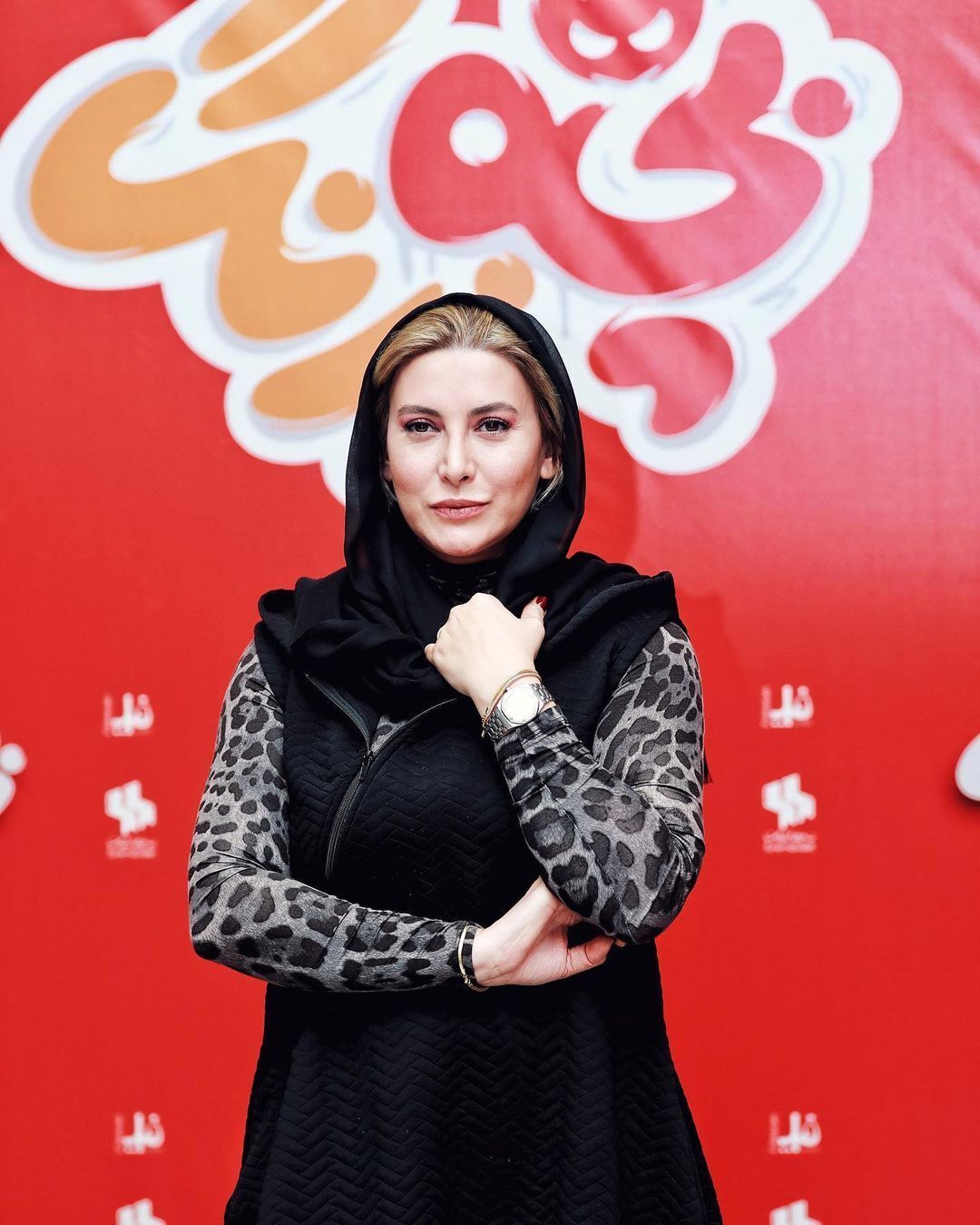 استایل عجیب فریبا نادری در این مراسم +عکس استایل عجیب فریبا نادری در این مراسم +عکس