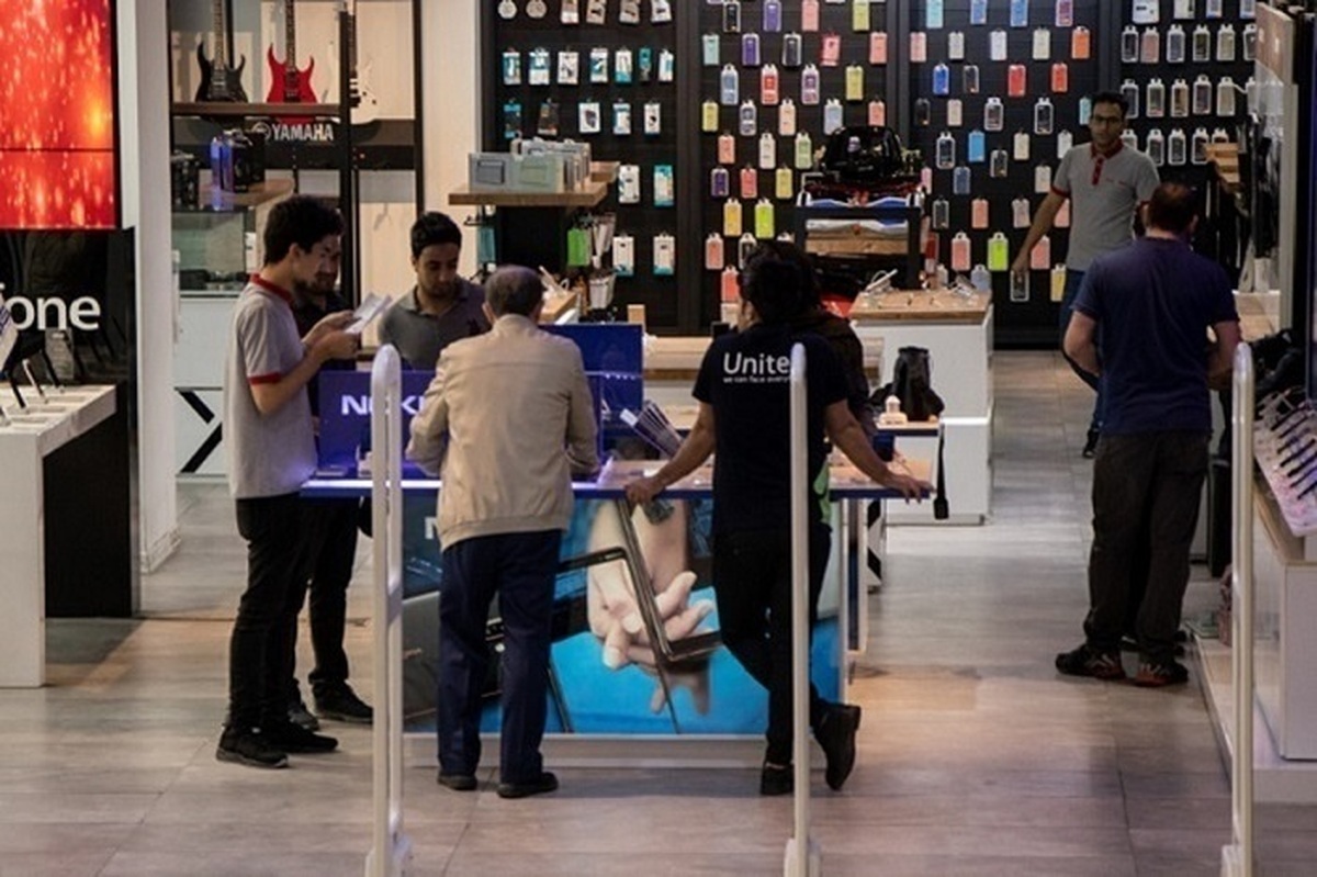 قیمت گوشی سامسونگ، شیائومی و آیفون ۲۶ فروردین ۱۴۰۳؛ محبوبترین گوشی بازار با چه قیمتی فروخته میشود؟ قیمت گوشی سامسونگ، شیائومی و آیفون ۲۶ فروردین ۱۴۰۳؛ محبوبترین گوشی بازار با چه قیمتی فروخته میشود؟