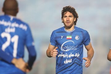 تلاش استقلال برای فسخ قرارداد مهاجم مورد علاقه جواد نکونام تلاش استقلال برای فسخ قرارداد مهاجم مورد علاقه جواد نکونام