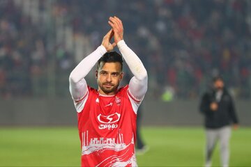 سروش رفیعی: به یحیی گلمحمدی میگویم/قیمت یک بازیکن الهلال ۳-۲ برابر کل بودجه پرسپولیس است سروش رفیعی: به یحیی گلمحمدی میگویم/قیمت یک بازیکن الهلال ۳-۲ برابر کل بودجه پرسپولیس است