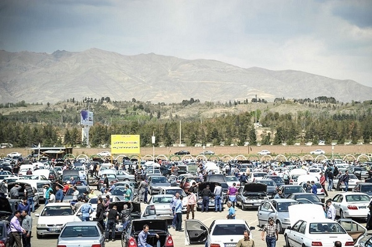 کاهش قیمت خودرو؛ فرش قرمز برای سقوط دلار