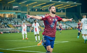 نوراللهی از قلعهنویی عذرخواهی نکرد؛ دلیل پاسخ منفی لژیونر ایرانی به سرمربی تیم ملی نوراللهی از قلعهنویی عذرخواهی نکرد؛ دلیل پاسخ منفی لژیونر ایرانی به سرمربی تیم ملی