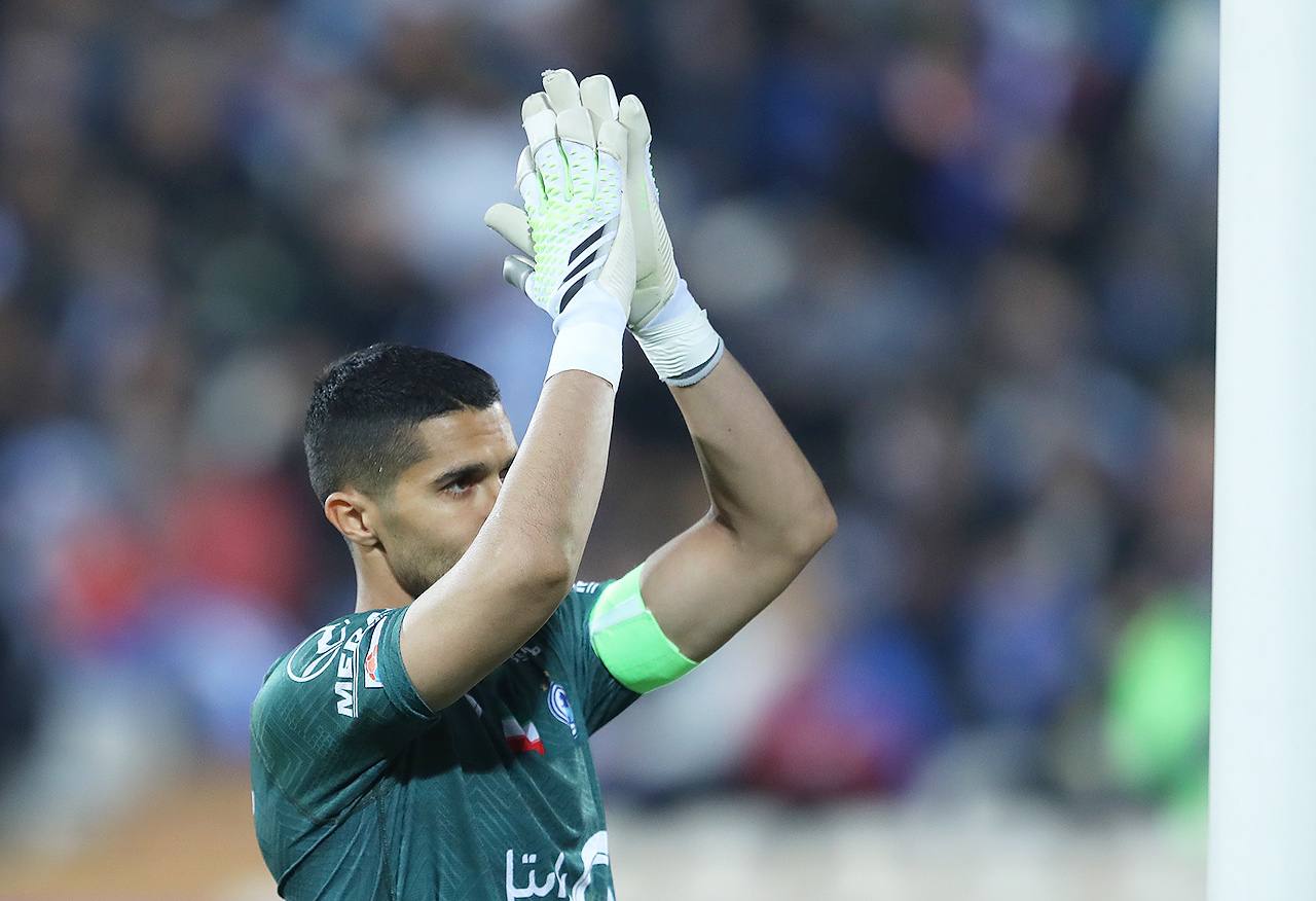 آغوشی حاشیهساز برای سیدحسین حسینی؛ تیمملی از دست رفت، استقلال چطور؟! آغوشی حاشیهساز برای سیدحسین حسینی؛ تیمملی از دست رفت، استقلال چطور؟!