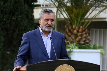 وزیر کار درباره تغییر حقوق کارگران چه گفت؟/ میزان افزایش حقوق مشخص شد وزیر کار درباره تغییر حقوق کارگران چه گفت؟/ میزان افزایش حقوق مشخص شد