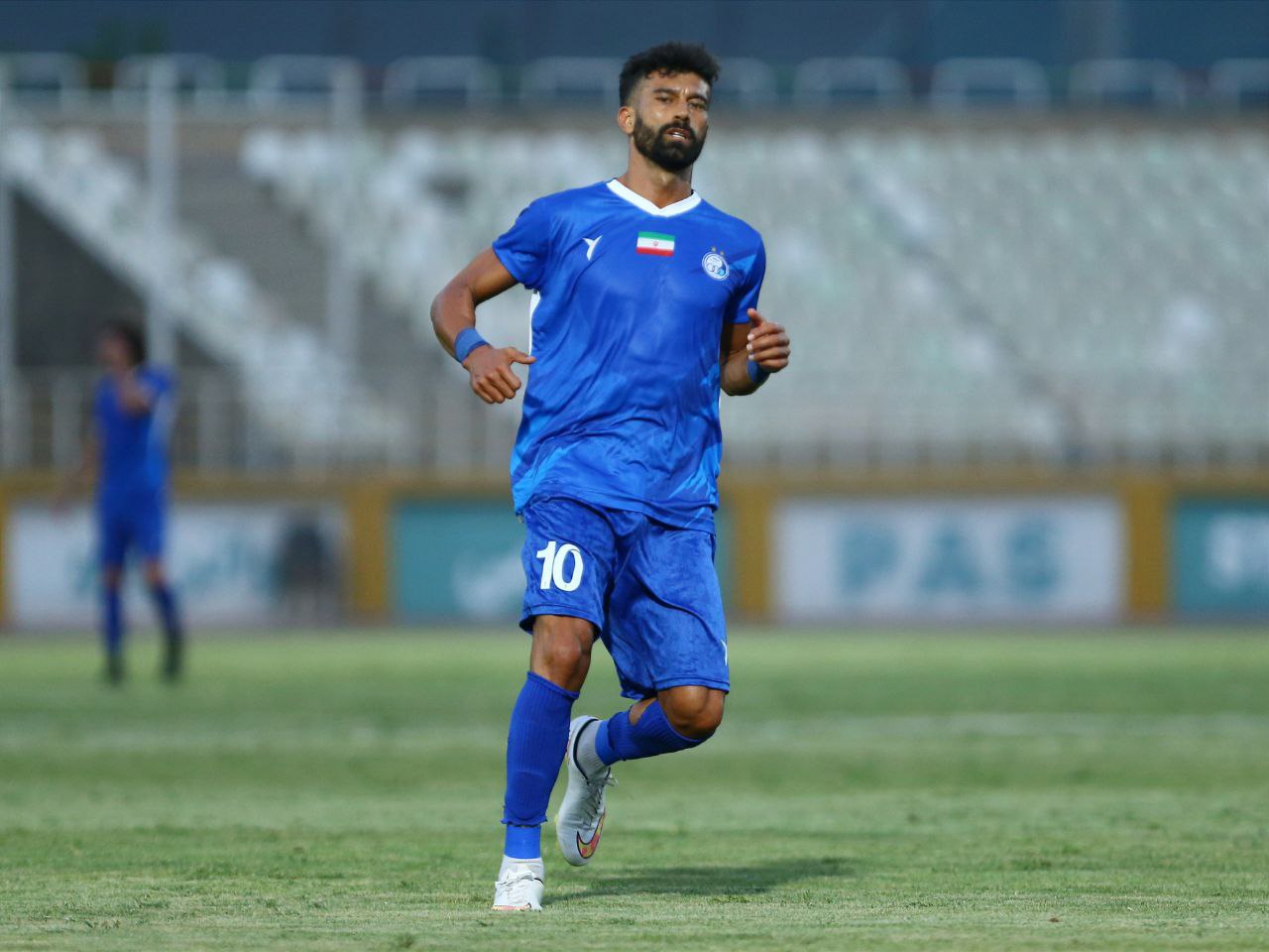 اولین ترکیب احتمالی استقلالی که قهرمانی میخواهد