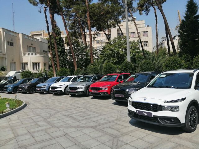 رونمایی از «ری را » در حیاط ساختمان پاستور