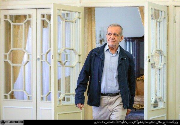 حرفهای پزشکیان با سایت رهبرب که بوی تغییر قیمت بنزین میدهد! حرفهای پزشکیان با سایت رهبرب که بوی تغییر قیمت بنزین میدهد!