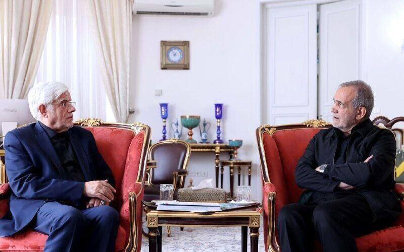 تیپ متفاوت عارف در زمان جوانی در دانشگاه استنفورد