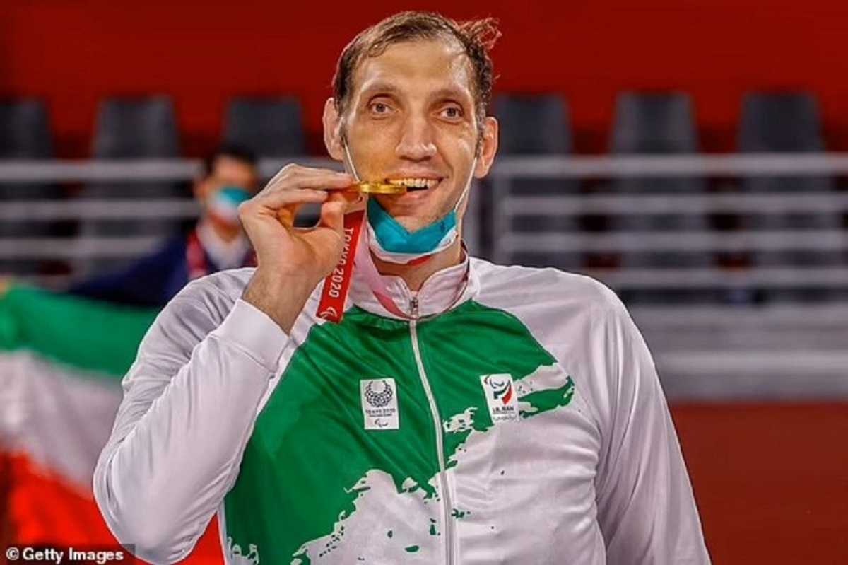 احسان علیخانی خودش هم نمیداند چه کار بزرگی کرده است