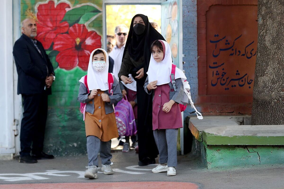 چه کسی زنگ آغاز سال تحصیلی جدید را میزند؟